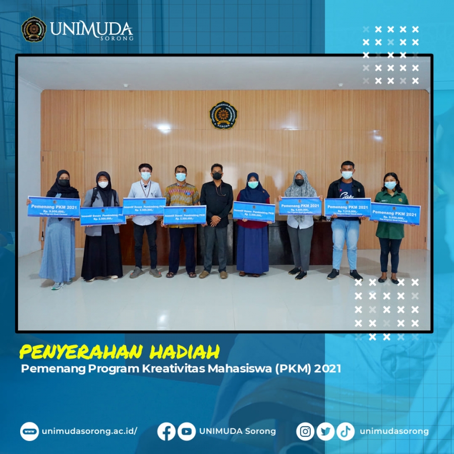 Penyerahan hadiah pemenang Program Kreativitas Mahasiswa (PKM) 2021.